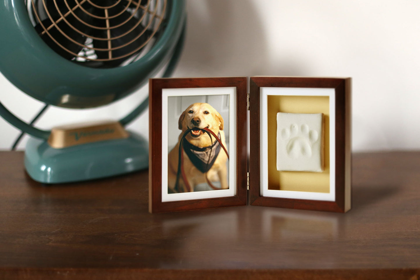Pearhead Dog or Cat Pawprint Pet Keepsake Photo Frame With Clay Imprint Kit, Perfect for Pet Lovers, Espresso
